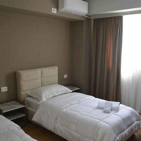 Hotel HER Vlorë Exterior foto